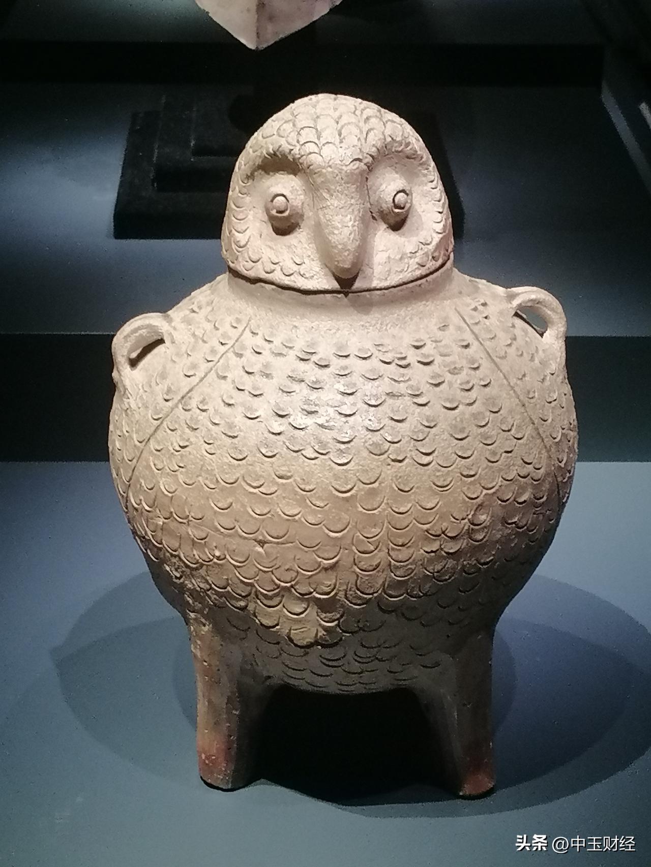 秋日生活打卡季非常棒的汝瓷艺术。这可是西晋时代的，了不起！！
