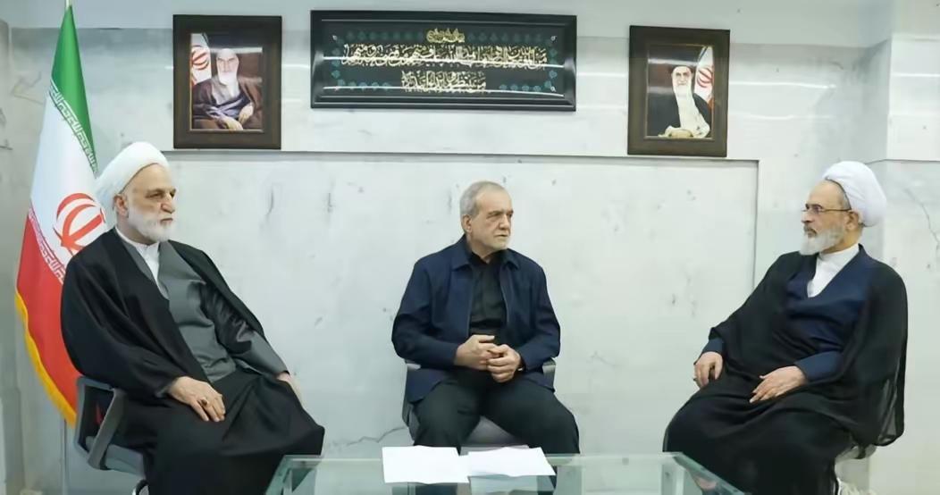 如果战争继续下去，按目前以色列美国的攻击态势，伊朗这三人团完全有可能成为以色列的