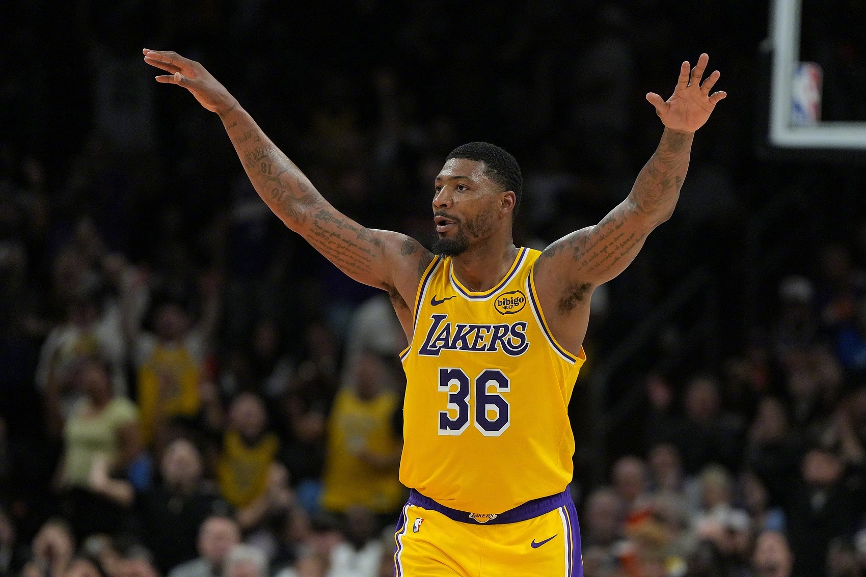 斯玛特回应不敌火箭【斯玛特：今天球队不在最佳状态 我们绝对不会有任何松懈】斯玛特