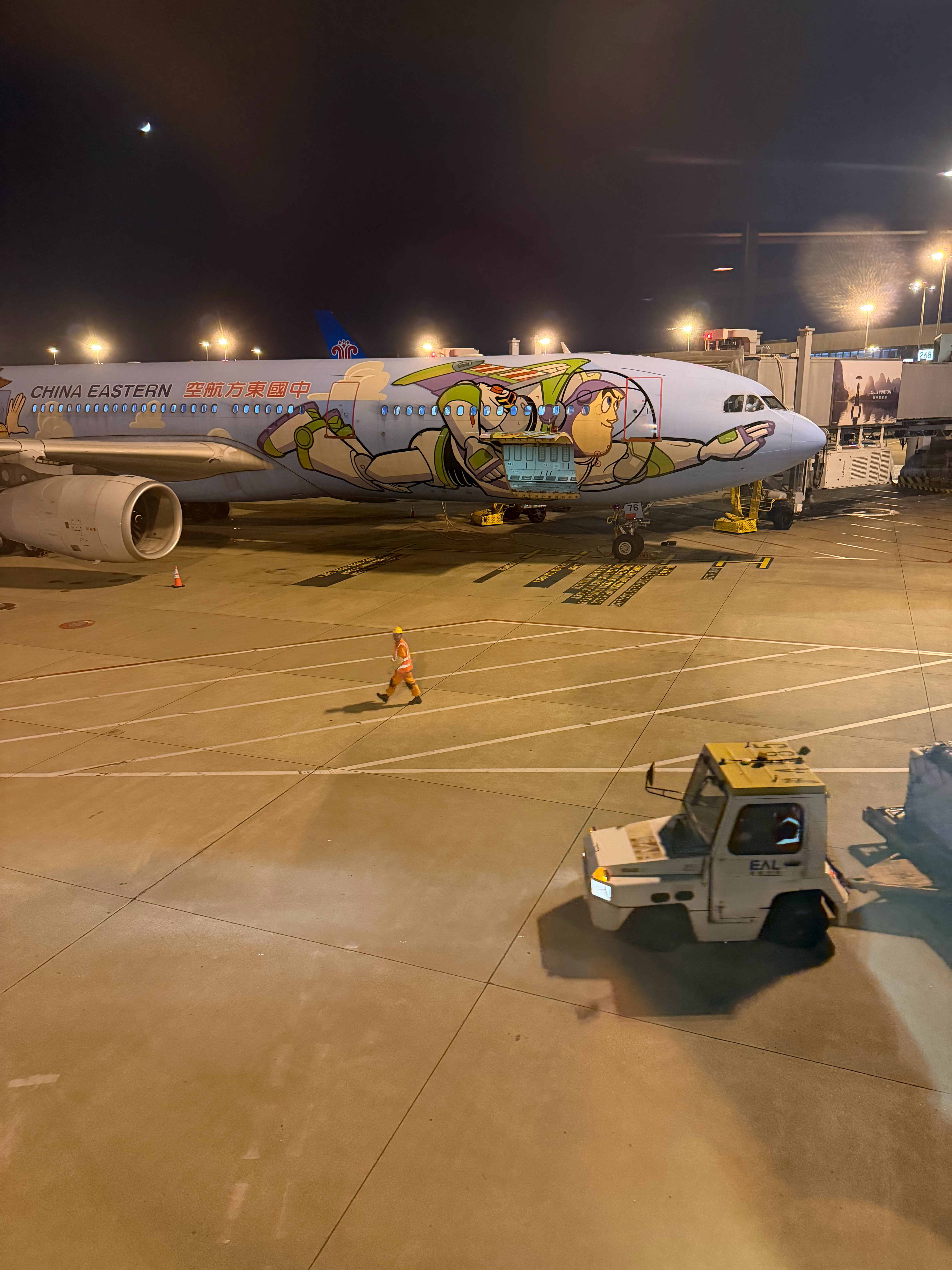 有没有哪位朋友出差经验丰富，一个背包的行李就能支撑一周的出差[哈哈][哈哈][哈