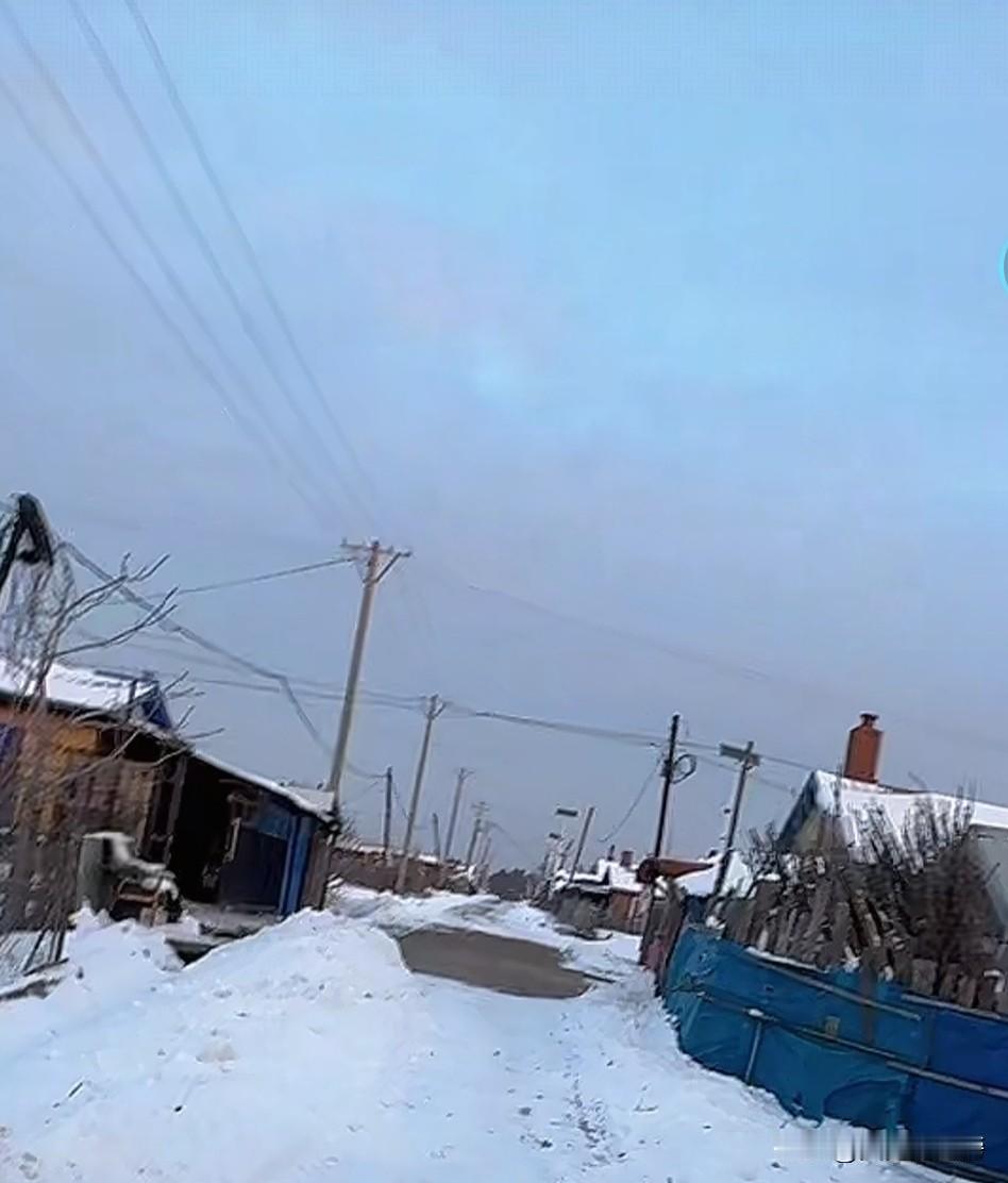 你那里下雪了吗？她那里下雪了，我这里永远不会下雪。