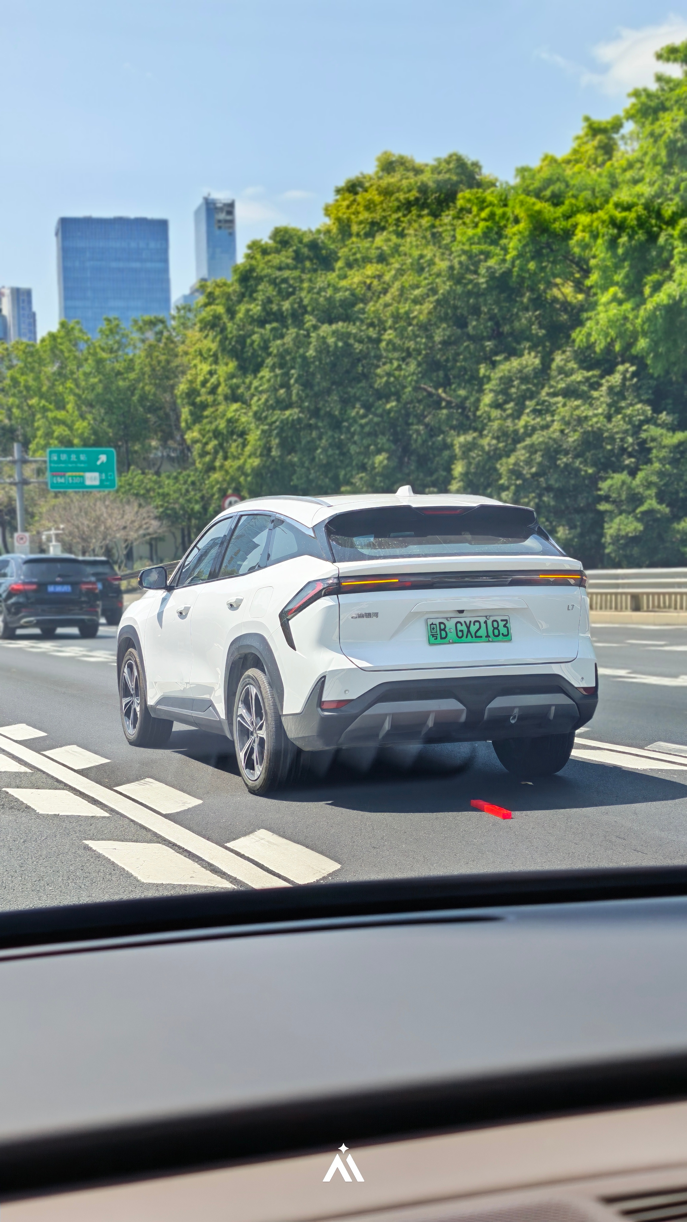 没见过车出问题以后，三脚架放那么近的，还是放的三脚架套 深圳·笔架山公园