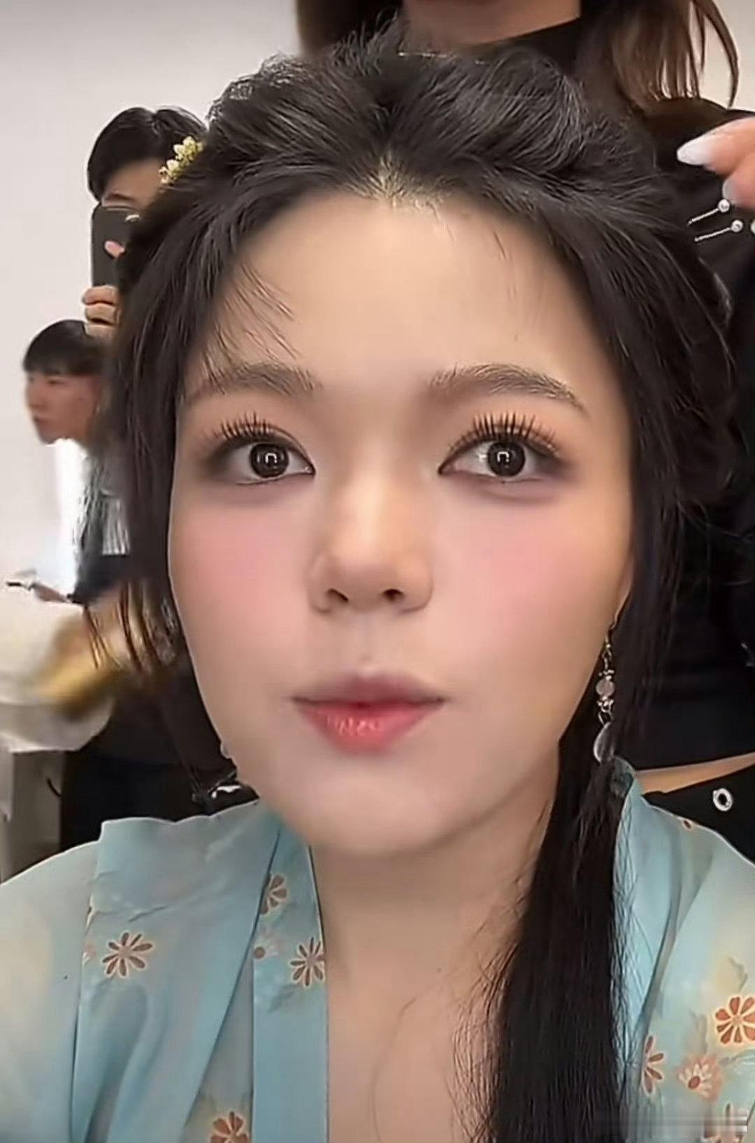 厚本定妆照 厚本我不是npc定妆照 厚本新剧美成这样了 从短视频走到影视剧，厚本