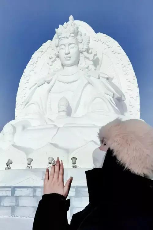 跨年之夜，不知道大家都是怎么过的呢？有没有跟我一样宅在家里，抱着手机，百无聊赖的