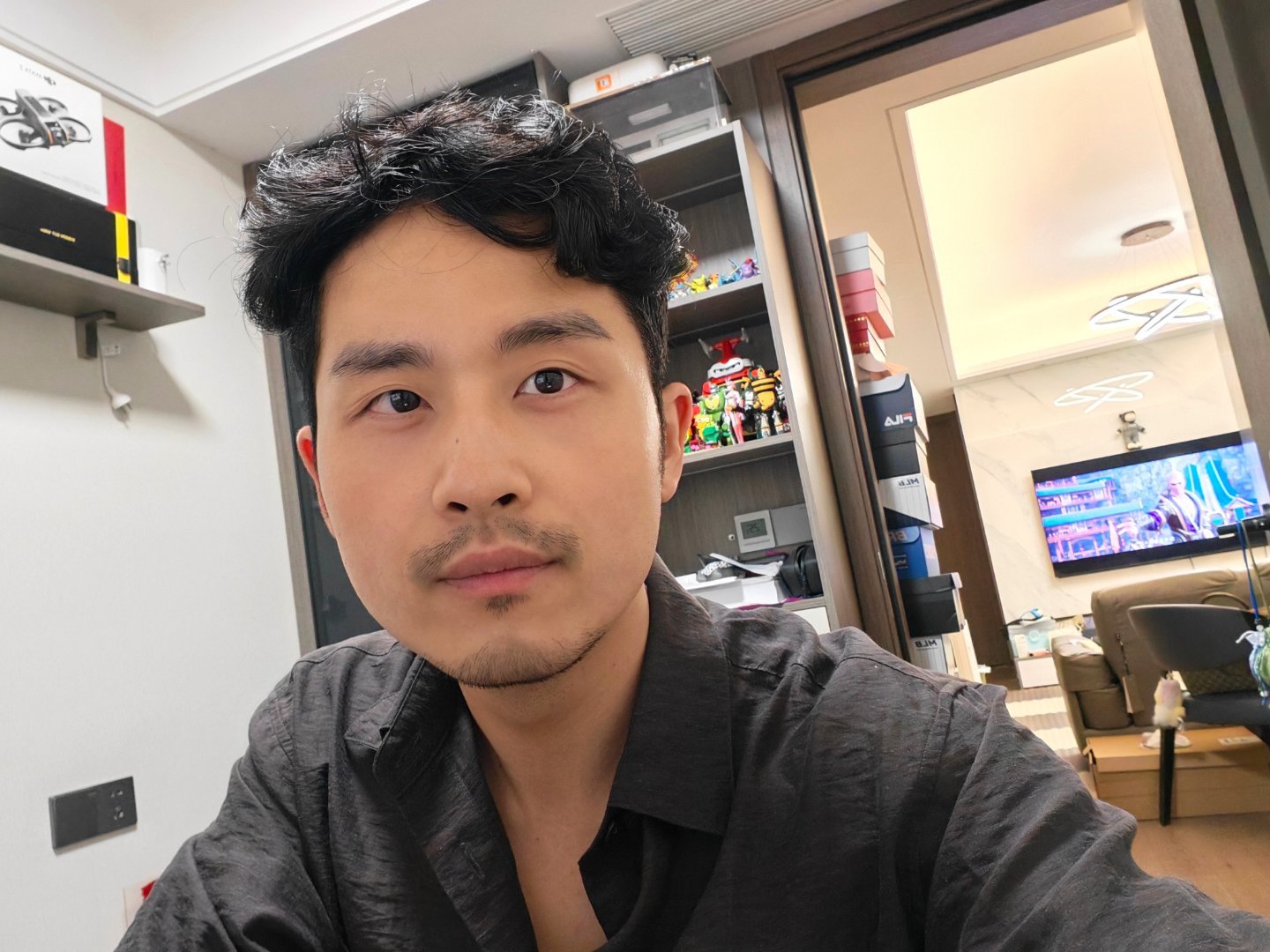 想说很多东西，又突然不想说那么多那就发个自拍吧，话说我有女粉吗？ 