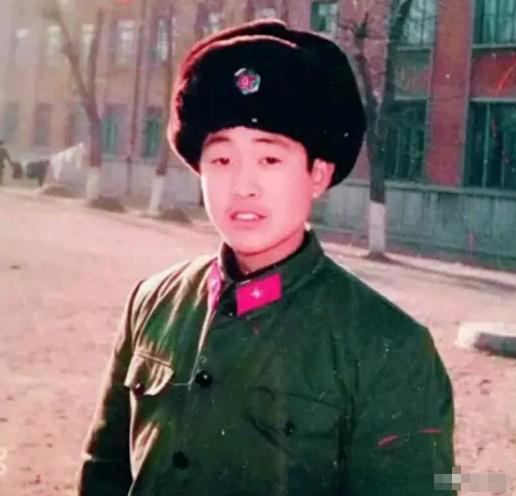 “离谱！”河南，一21岁的退伍兵揣着安置介绍信，被县公路局一句“等通知”打发回家