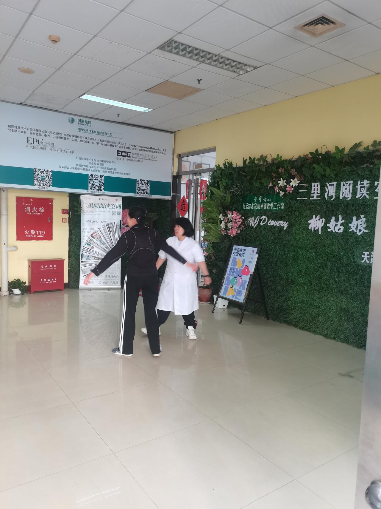 如果没有了“法治”，社会将会怎样如果没有了法制，社会将无序发展，人民将生活在水深