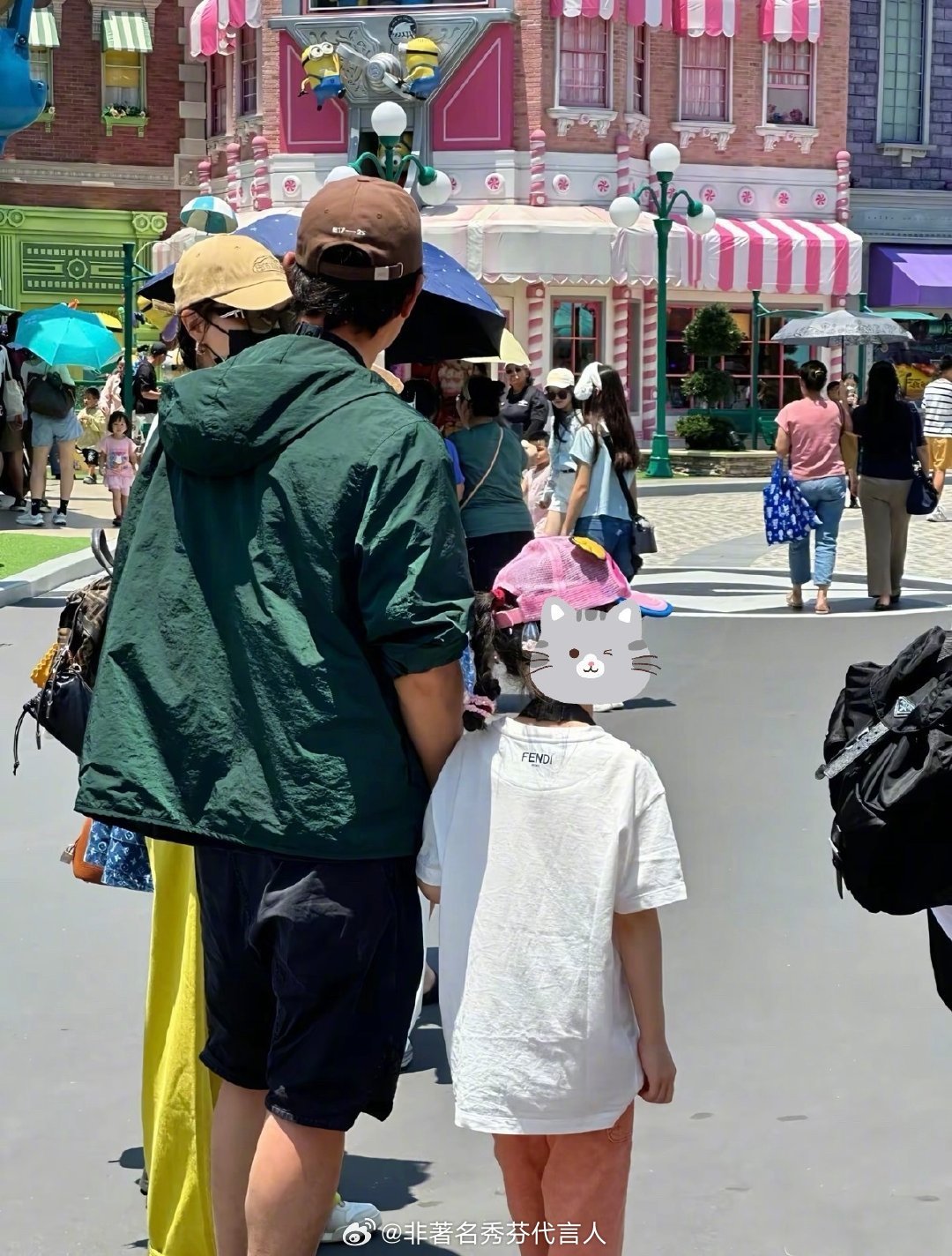唐嫣罗晋的女儿都这么大了好幸福的感觉，希望被减少打扰次数。 