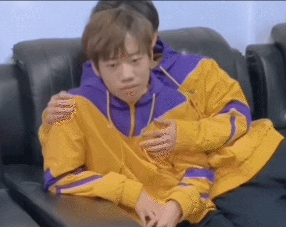 你摸了女孩子的胸就要对人家负责啊