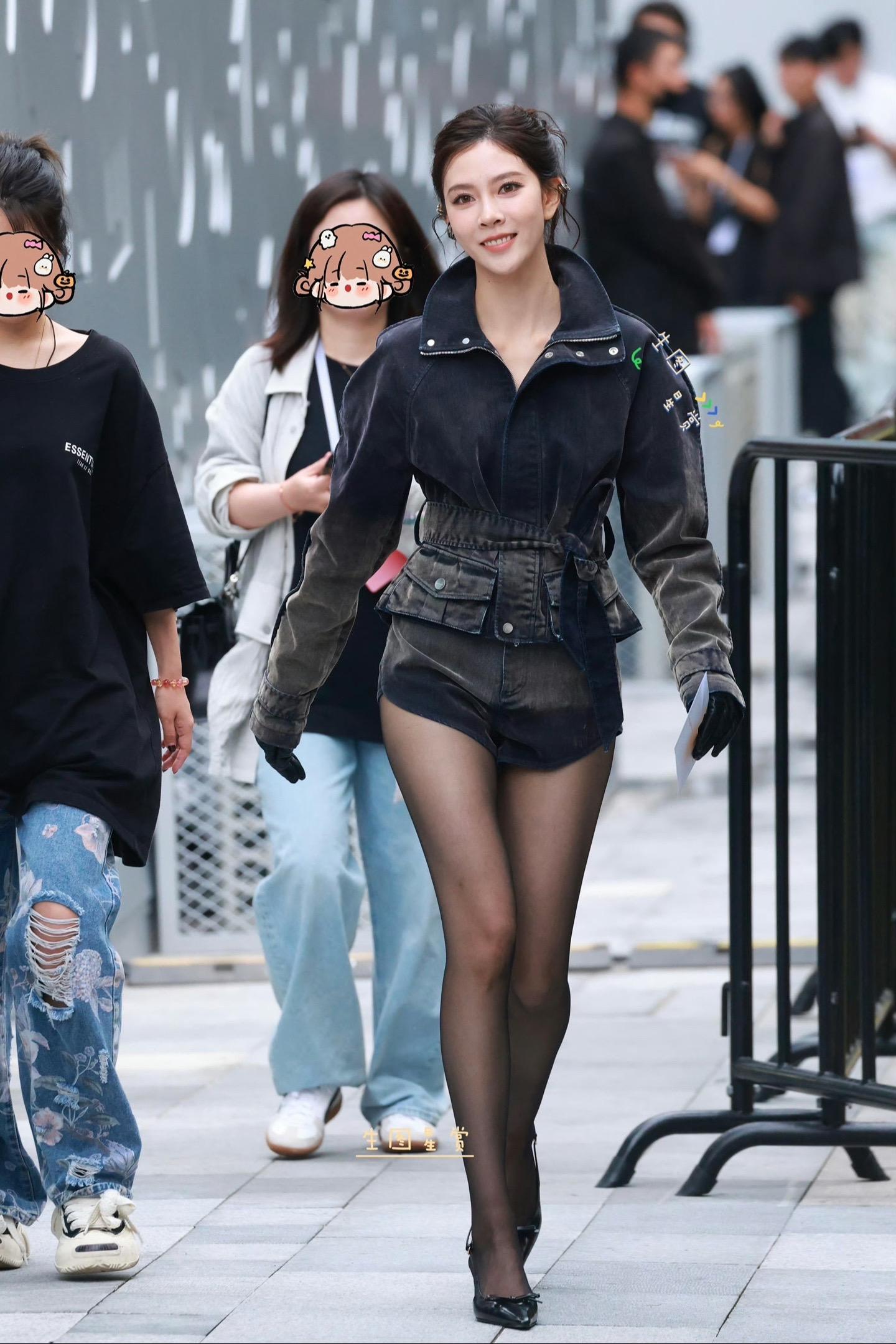 宋妍霏✖️黑丝启动🥰