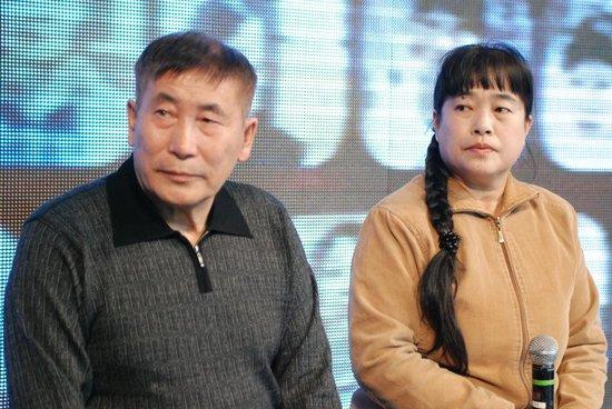 前夫现在是光棍一条，没有房子，没有车，没有工资，又是离异，以他的条件，想要找个老