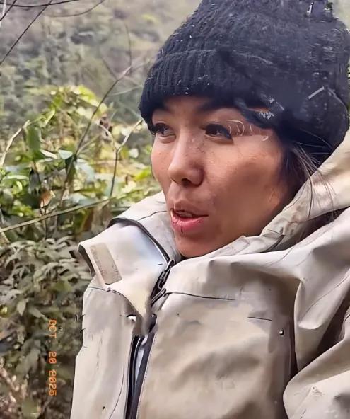 终于搞懂了，
为什么董事长会自掏腰包
给冷美人6666块了！给她的理由不是因为名