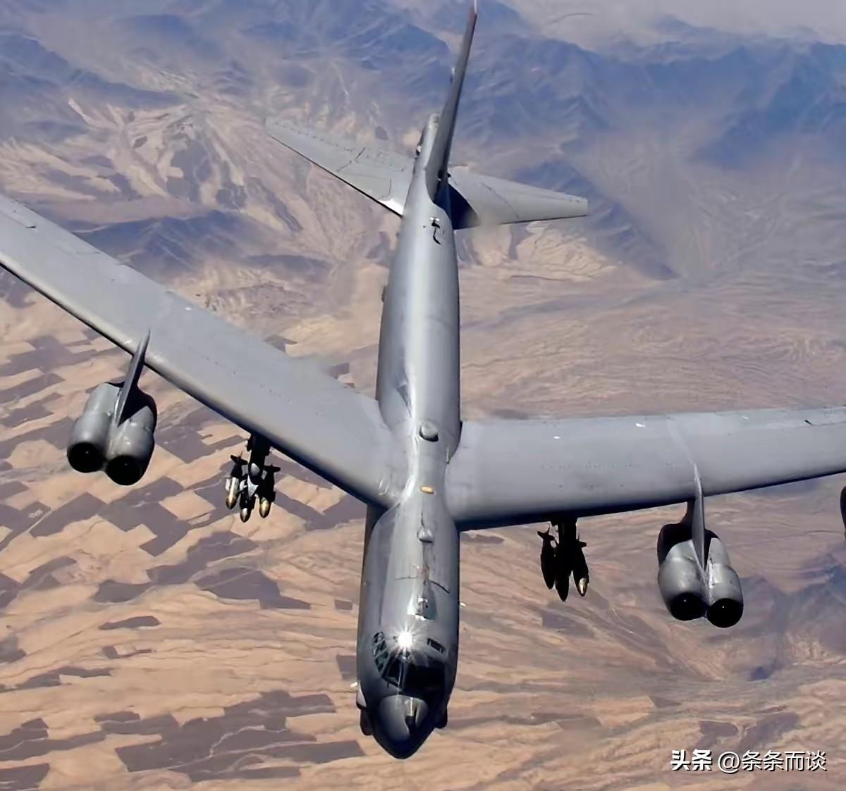 美国中央司令部宣布从3号开始B-52同温层堡垒轰炸机开始参与到对伊朗的空中打击。