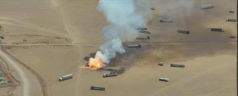 沙特被炸成熊了，美国愣是袖手旁观，花费1400亿美元购买美国武器，美国在沙特又有