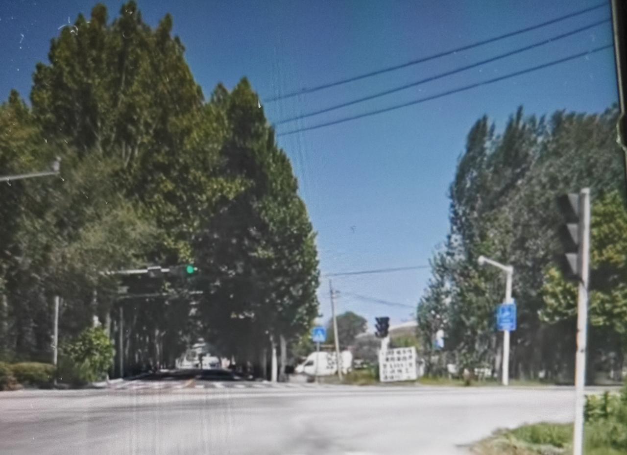 S202省道即墨区灵山街道华山车站东侧路口到大河套村路段已经通车，华山车站东侧路