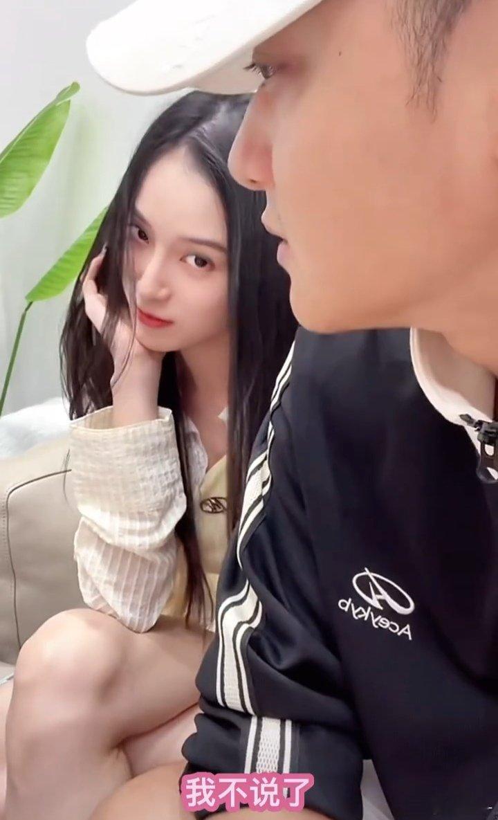 徐艺洋问黄子韬是不是想蹭镜头超燃青春的合唱 黄子韬蹭镜头当场被抓包 