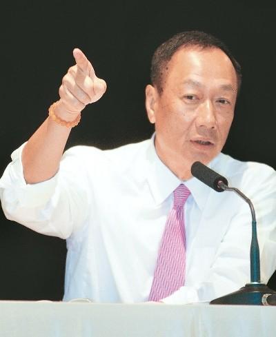 徐巧芯曝料:民进党调查郭台铭，意在"洗白陈时中攻击蒋万安″！
        岛