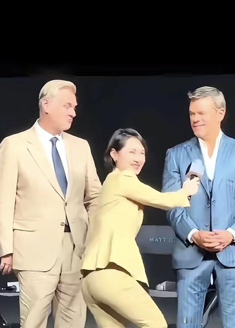 缺钙了就补补钙，没必要这样，丢你的人是小事，我们的面子丟不起！
你仅代表你个人！