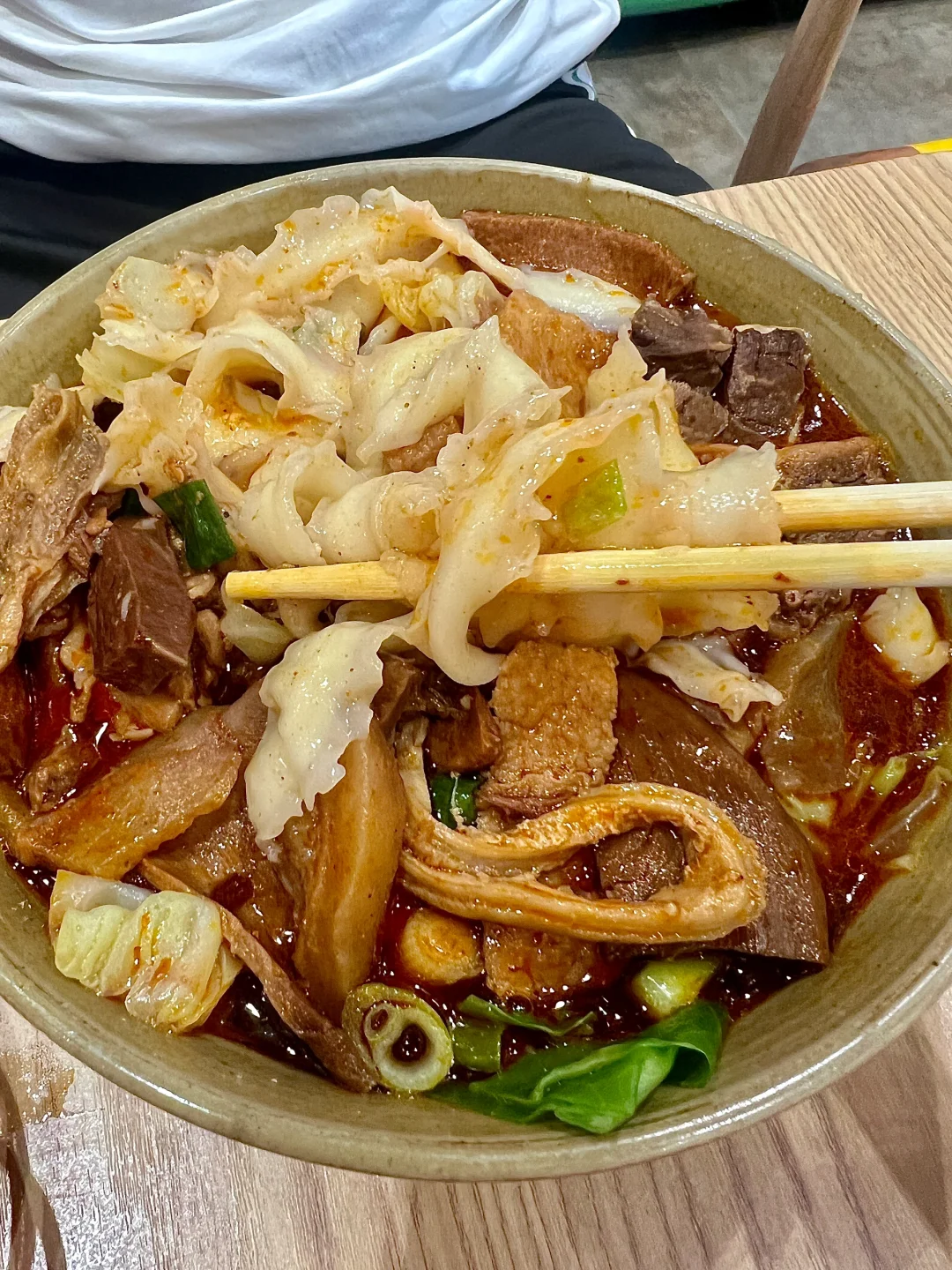 哈尔滨的夏天整点凉皮肉夹馍最舒服了！哈哈