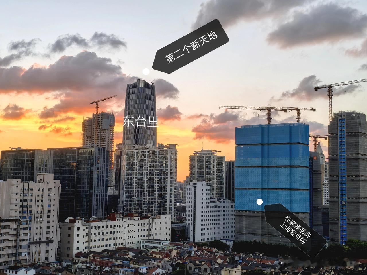 翻开相册中照片浏览，张张都有意义，眼神停留在2025.8.中旬的4张，记彔见证了