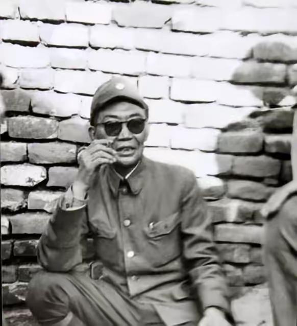 1945 年 9 月，伪第九路军王铁相部盘踞平度城拒不投降。我军向城内递送劝降通