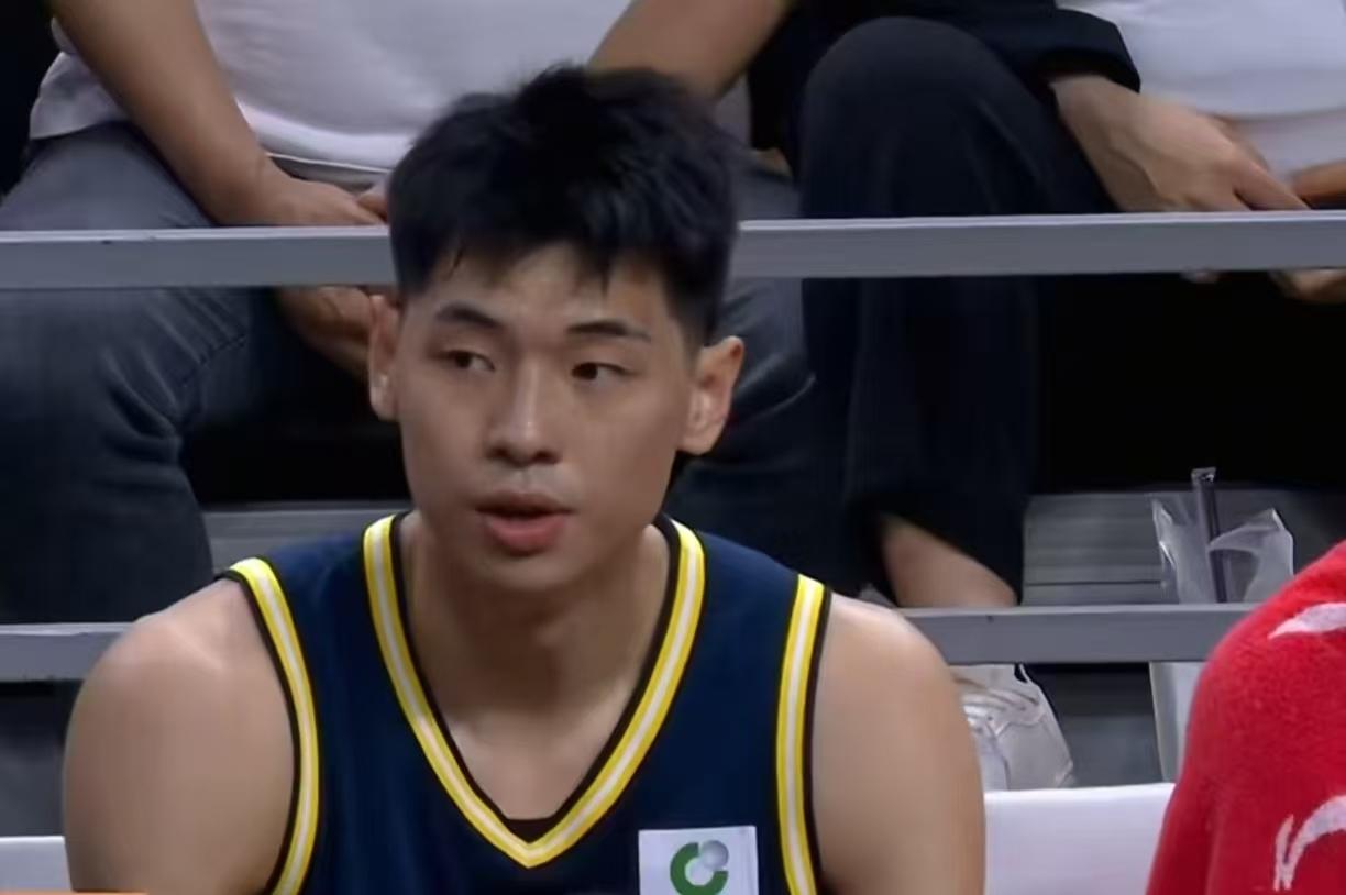 CBA被严重高估的5大球星，关键战可能完全指望不上：
 1，崔永熙顶着天赋光环回