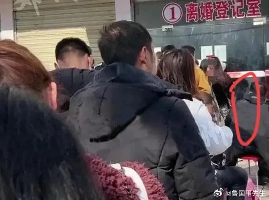 年已过，民政局离婚登记处长队排起来！据说今年民政局的大数据，真是给咱敲响了警钟！
