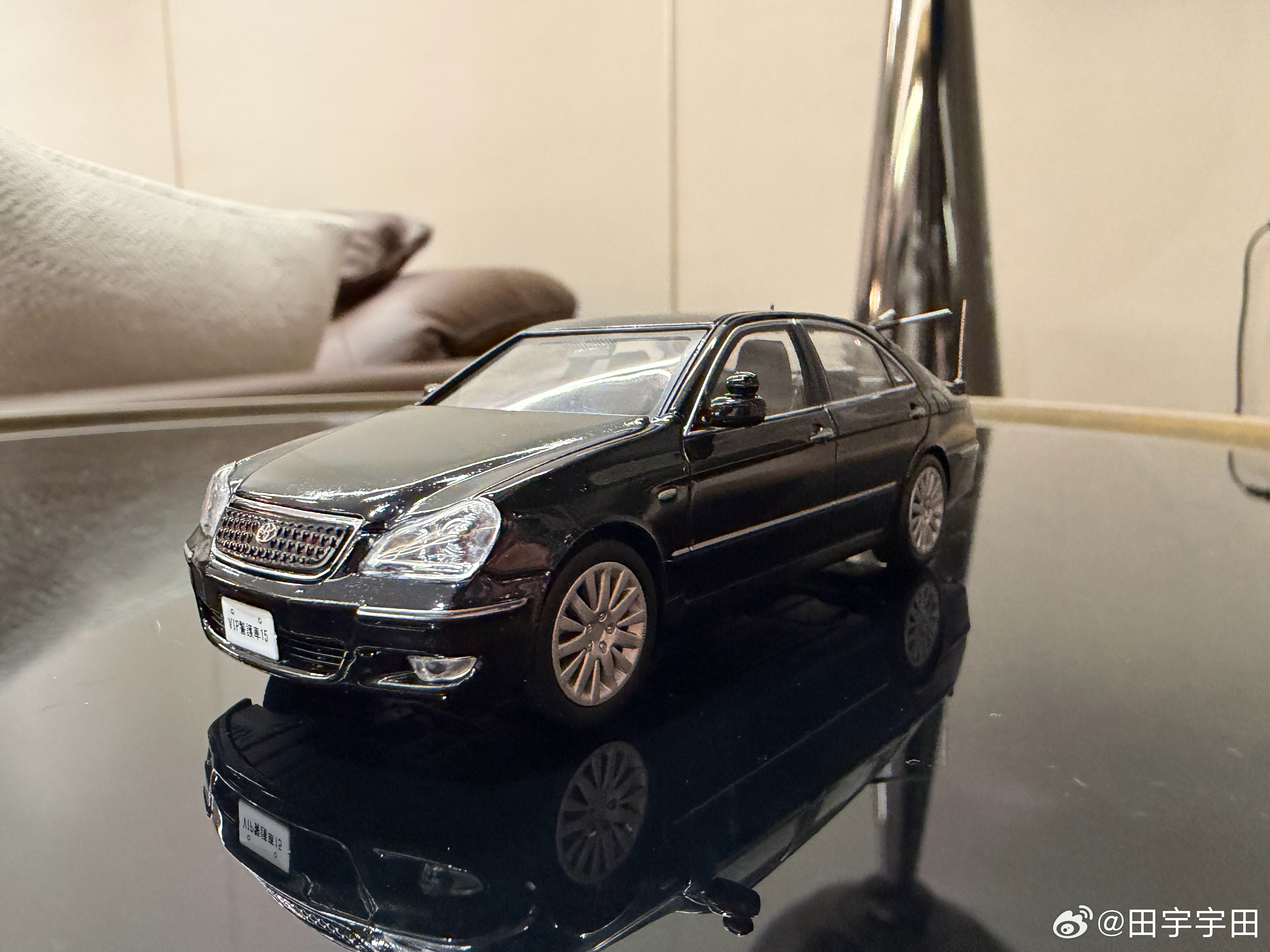 丰田Majesta1:43 Rais出品这车丰田在国内没公开卖过但是他有个中国亲