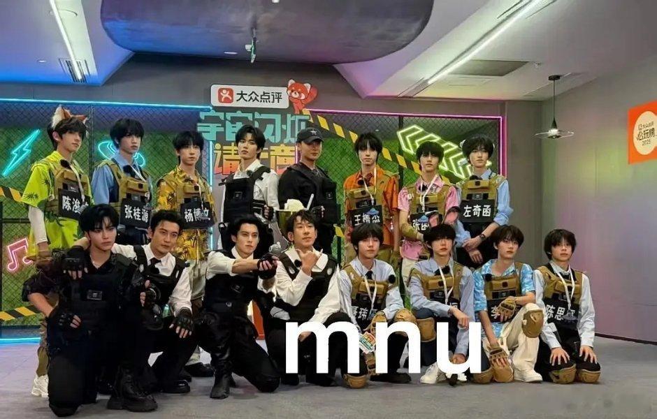 这综艺是聚齐了二代三代四代？ 