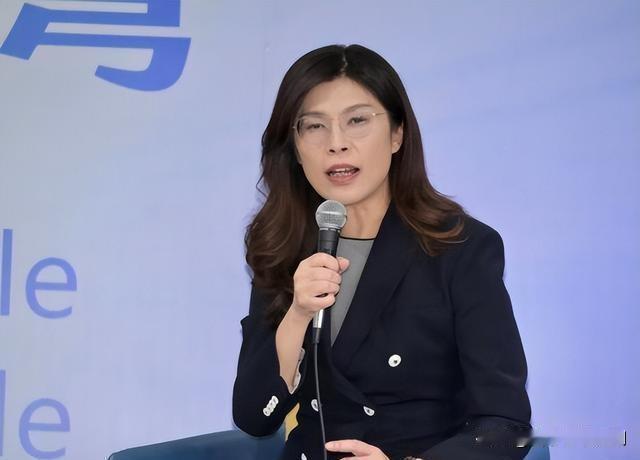 郑丽文盼明年先赴北京，两岸交流现积极信号

近日，郑丽文公开表达希望明年能先到北