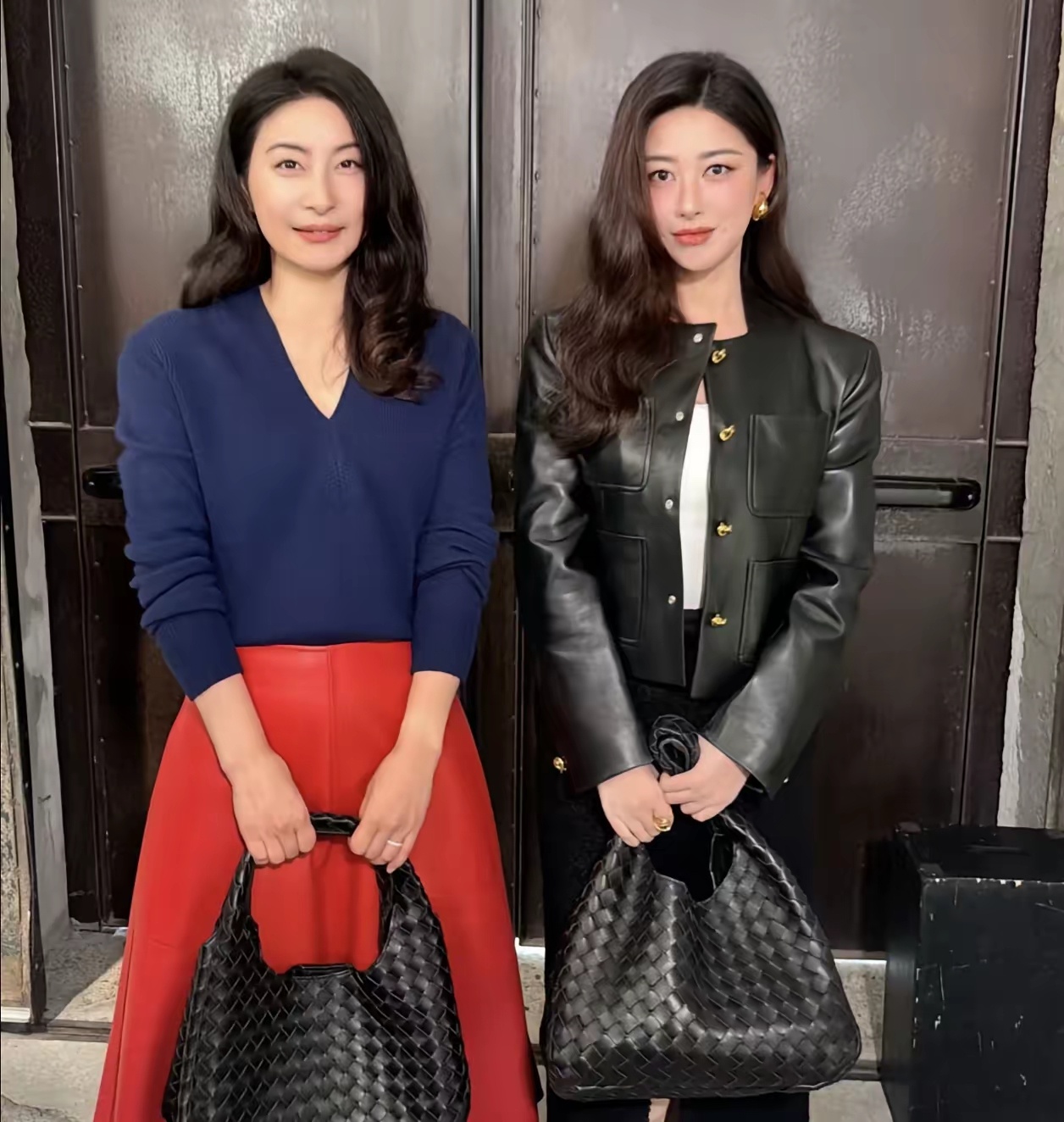 郭晶晶真是个谜，越来越看不懂她了，你说她好看吧，她脸有点方，并不属于当代审美的那