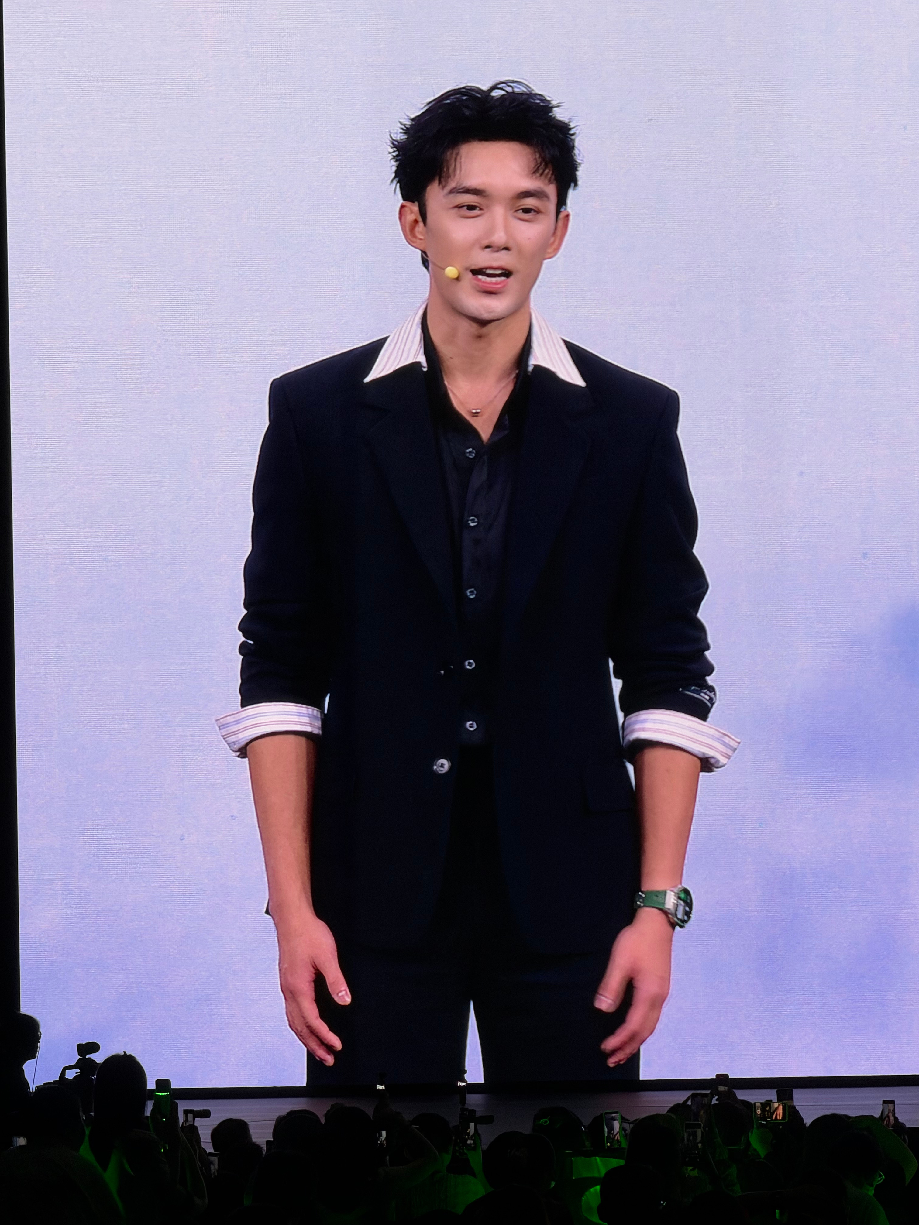 今天不白来啊，吴磊也来了，帅帅帅！！！！ 