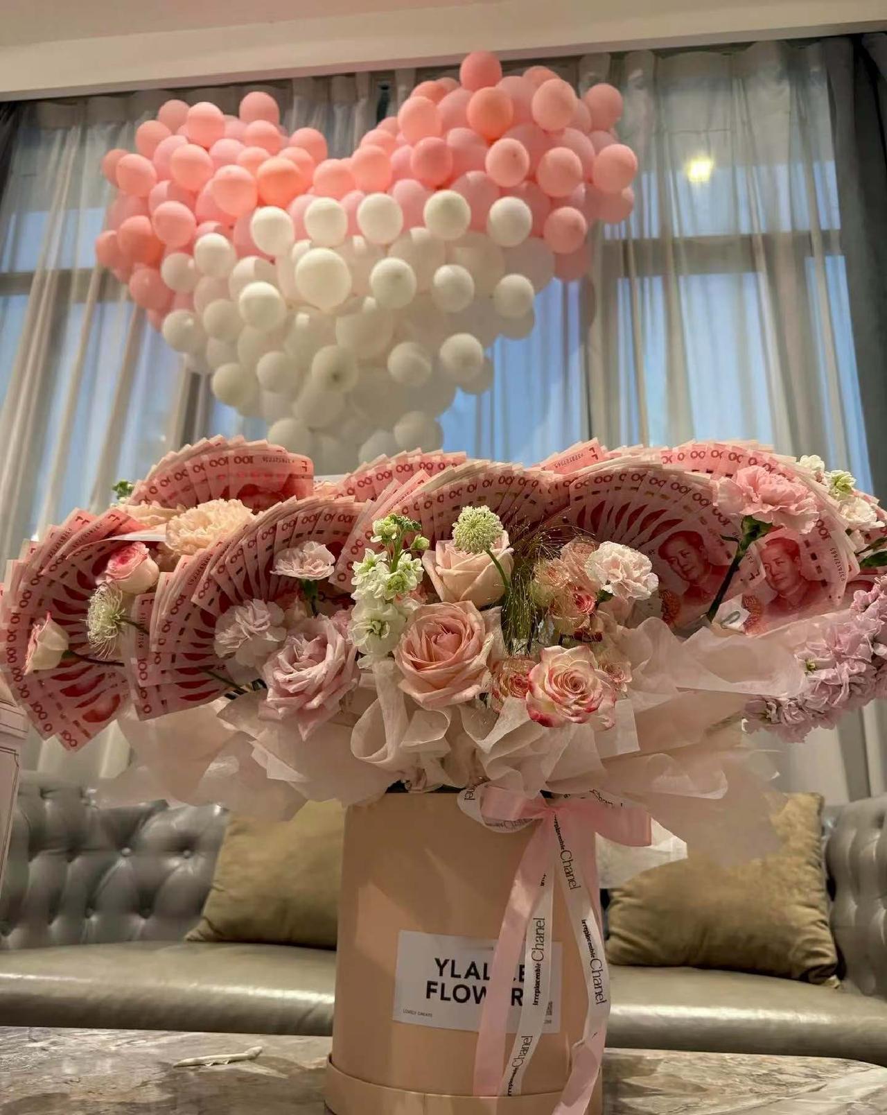 哇塞！好有幸福感呀！

一看到这束花我直接尖叫了！这也太会了吧！粉粉嫩嫩的玫瑰、