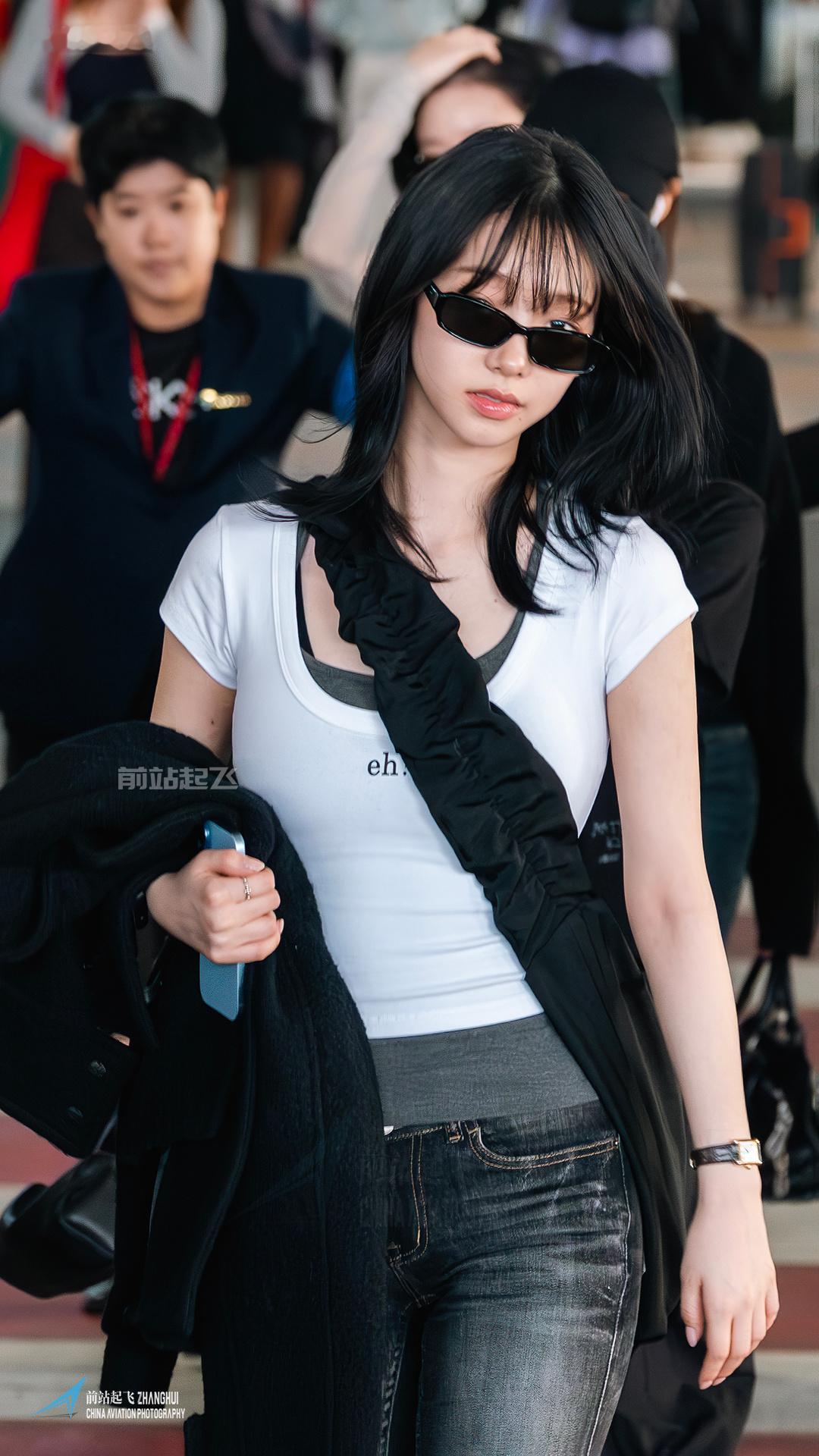 柳智敏 你有打开墨镜来看我吗柳智敏女五一