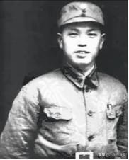 1941年皖南山林，新四军科长找到刘奎，对他说：“部队要过江了，上级决定让你留下