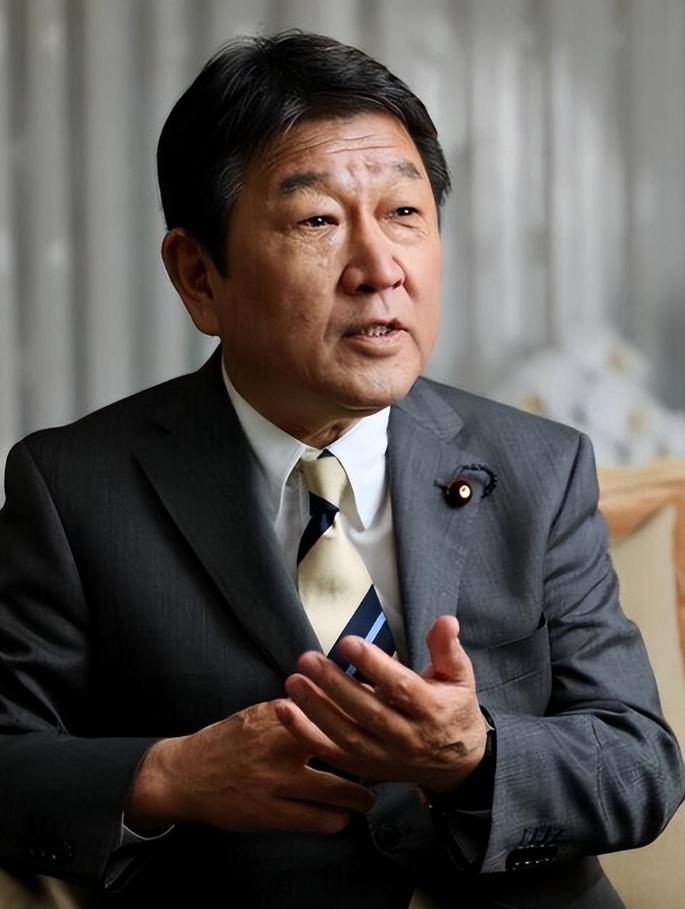 日本新任外相茂木敏充在首次记者会上的对华政策表述引发各方关注，这位资深外交官强调