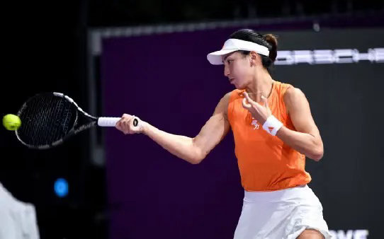 决胜盘吞蛋！王欣瑜1-2惜败麦克纳莉，迈阿密站止步次轮遭遇阳光双赛一轮游王欣瑜W