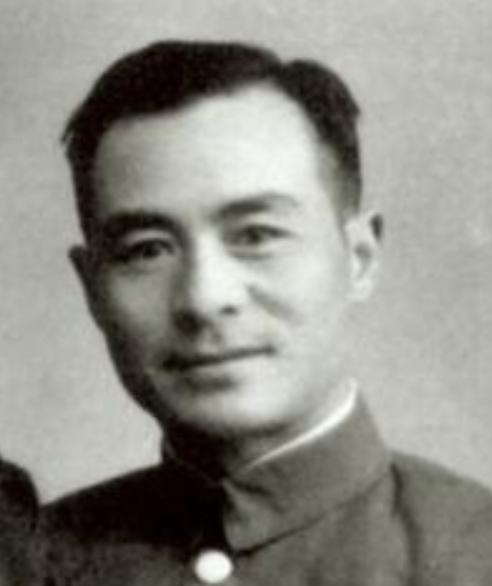 黄永淮（1902—1944.5.1）号泗光，别名黄石夫，四川安岳龙台镇人，黄埔五