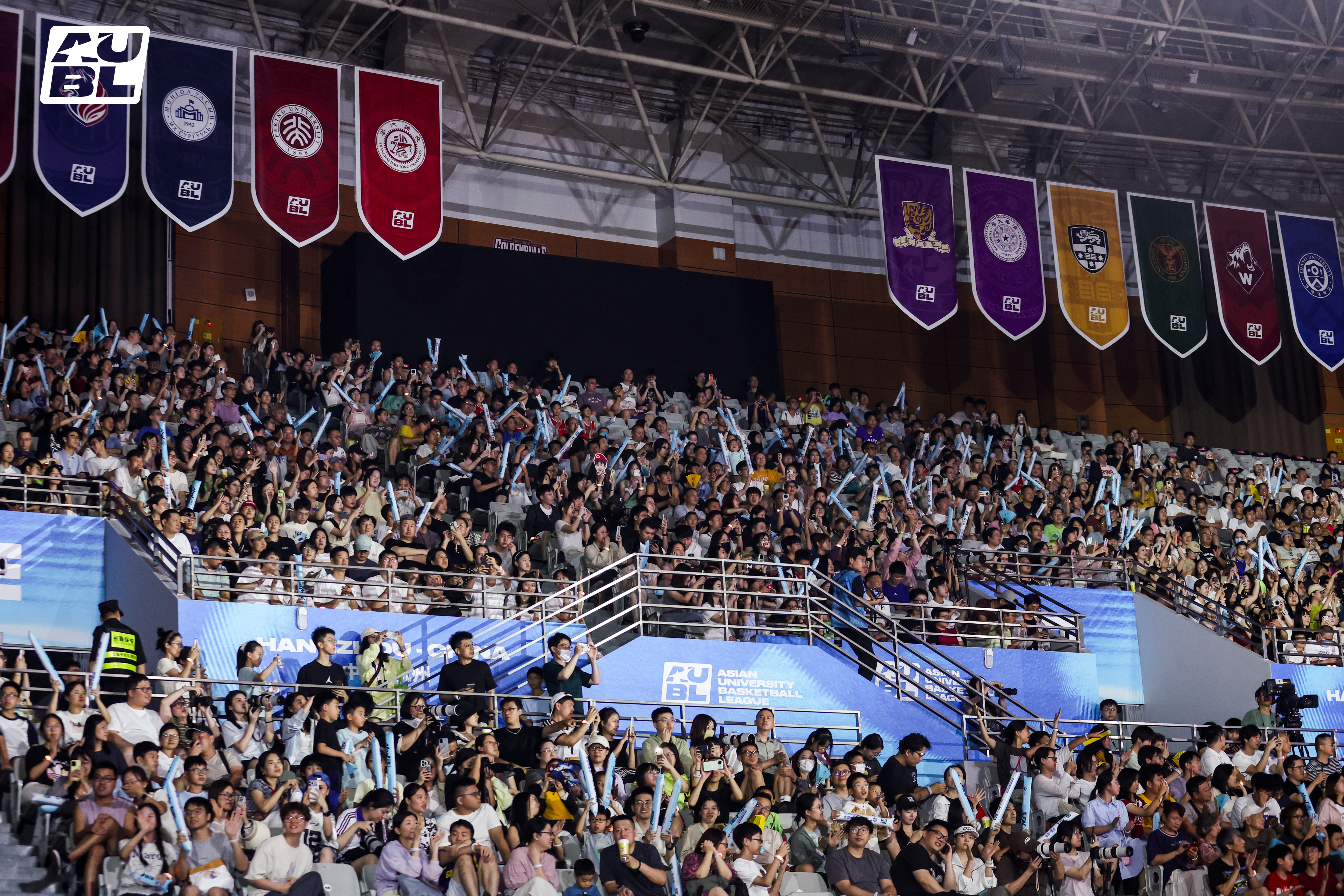 aubl2026 第一比赛日，场边很热闹 