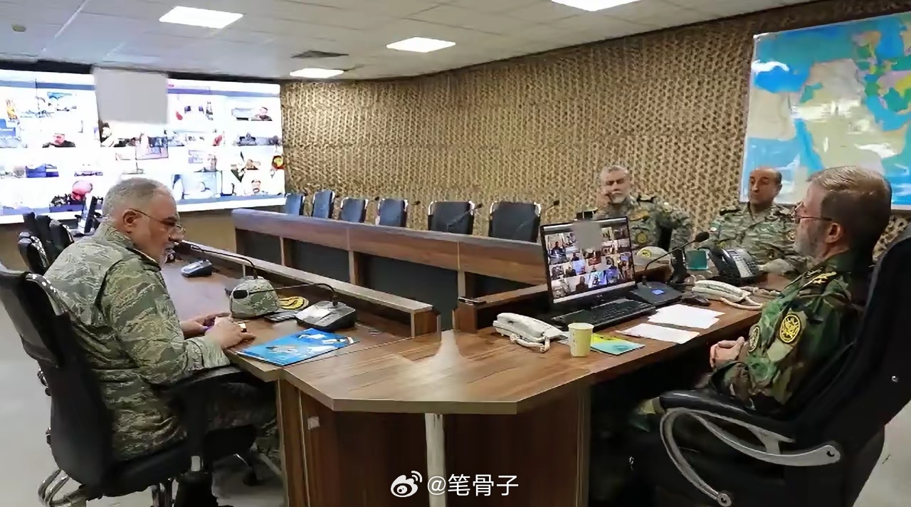 中东伊朗最新局势 指挥官们没有一个怕被“斩首”！伊朗高层高清画面曝光，美以这回彻