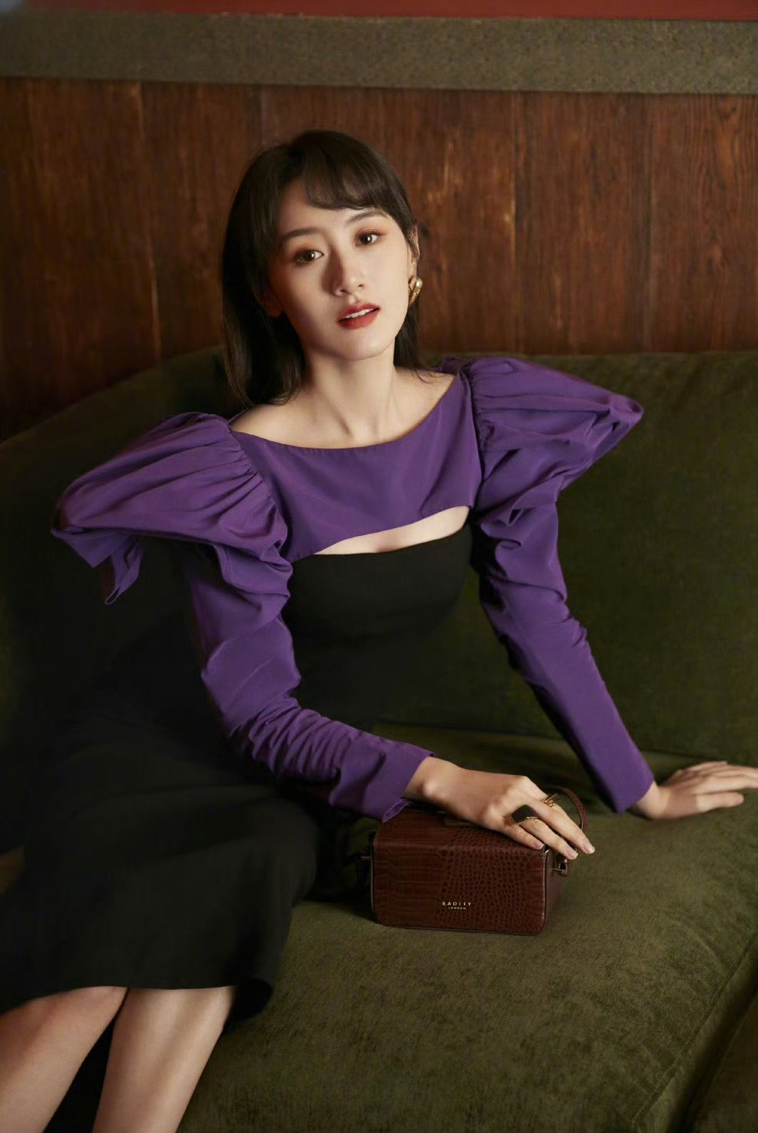 圆姐就是行走的衣架子，多面魅力全方面展示！[抱一抱] ​​​