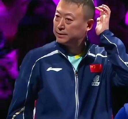 这应该是马琳无语的一次吧，看着干着急，就是不能坚定的执行战术。
陈熠身高腿长，本