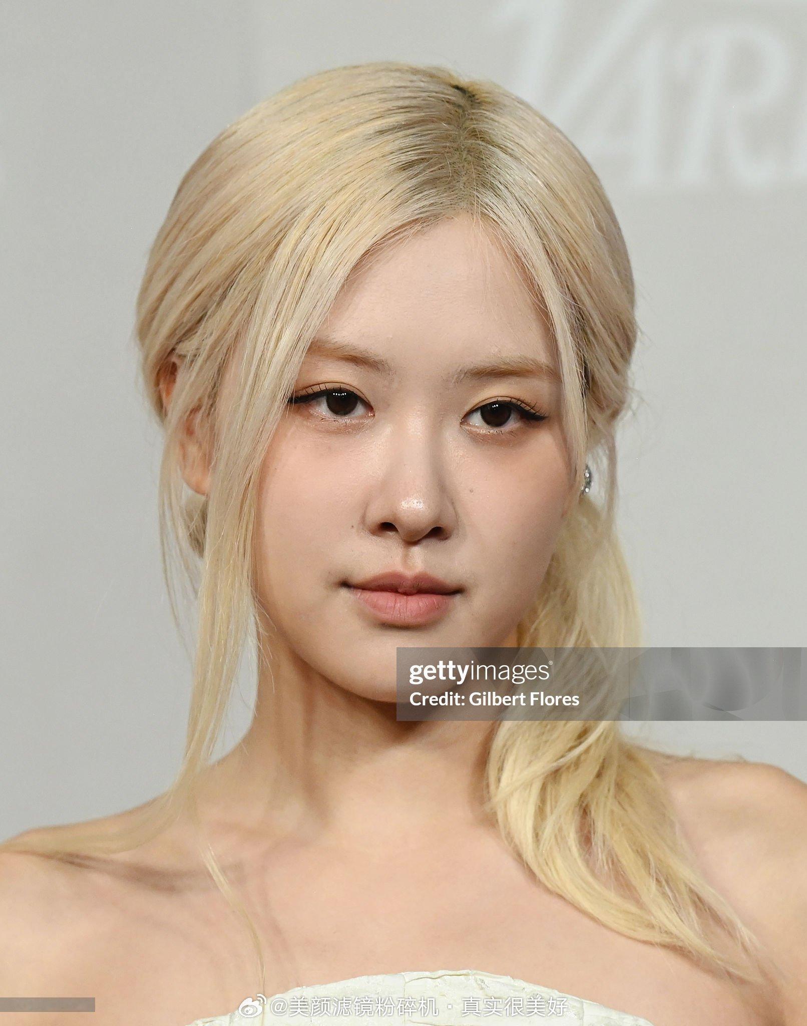 朴彩英Variety Hitmakers红毯新闻生图 