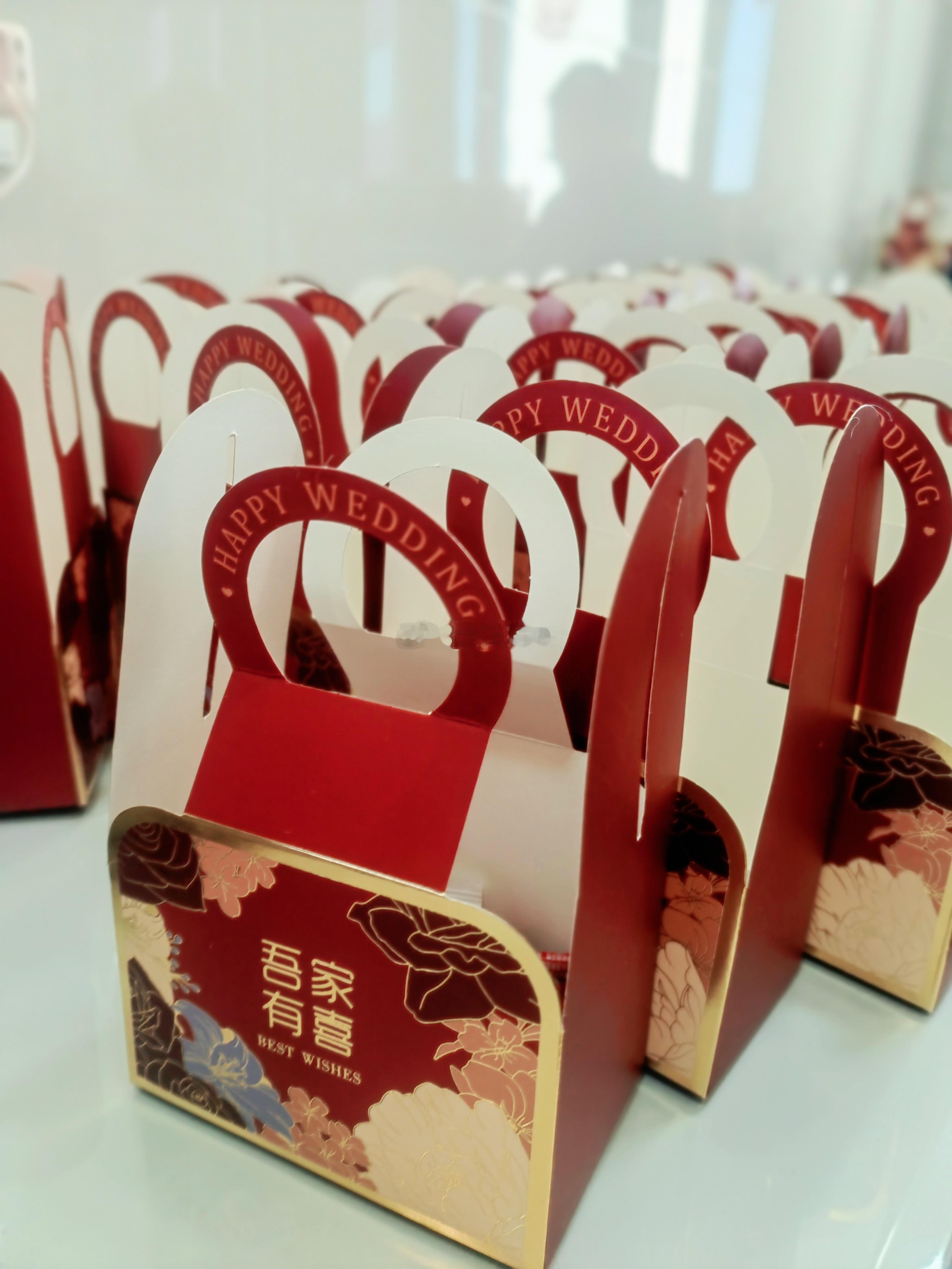 生活手记论喜宴上的礼品盒大小，真的能让你装到怀疑人生？我们200个盒子装满，你们