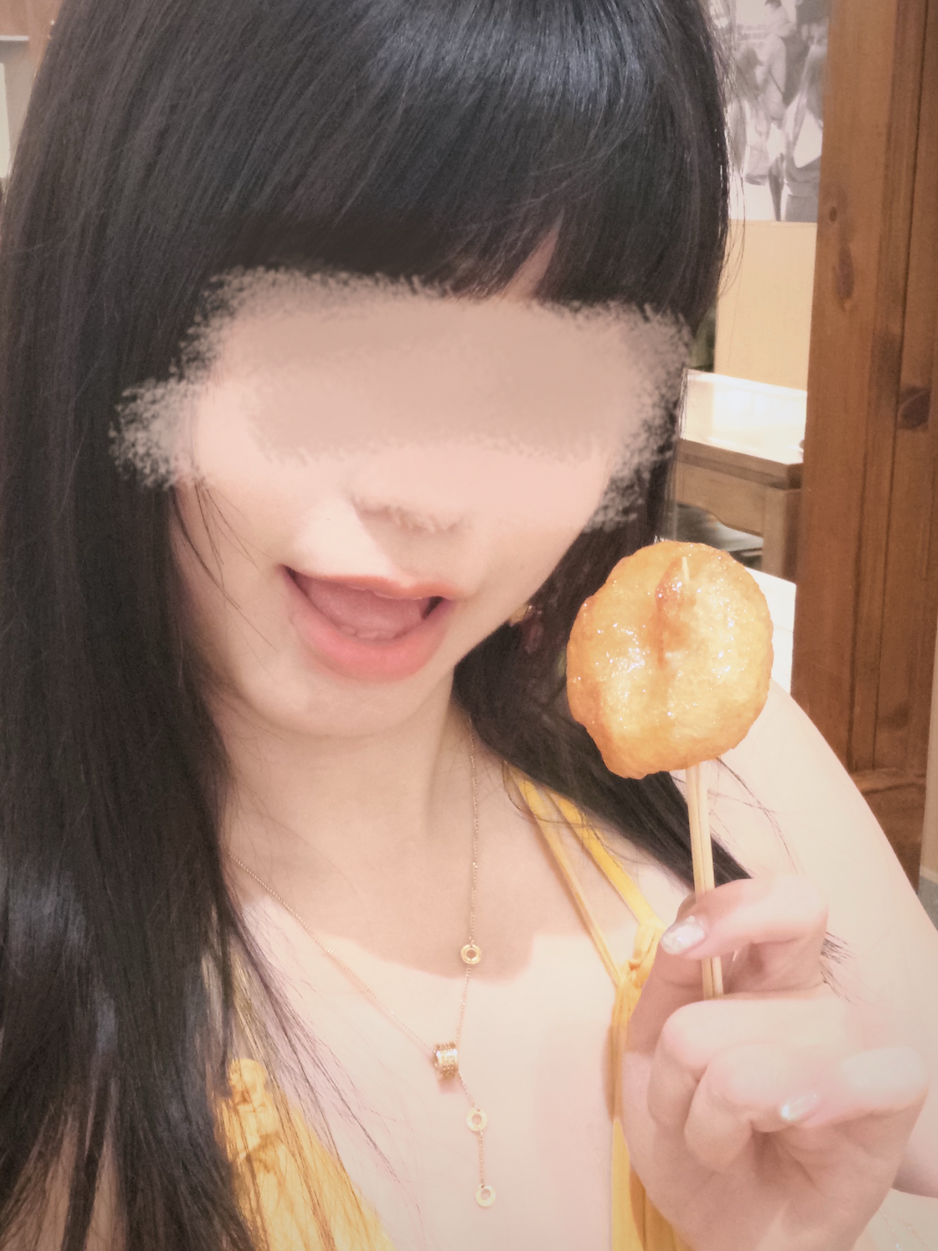 长沙是一座极度适合自嬷的城市酒店马桶对着镜子，粉店嗦个粉也对着镜子