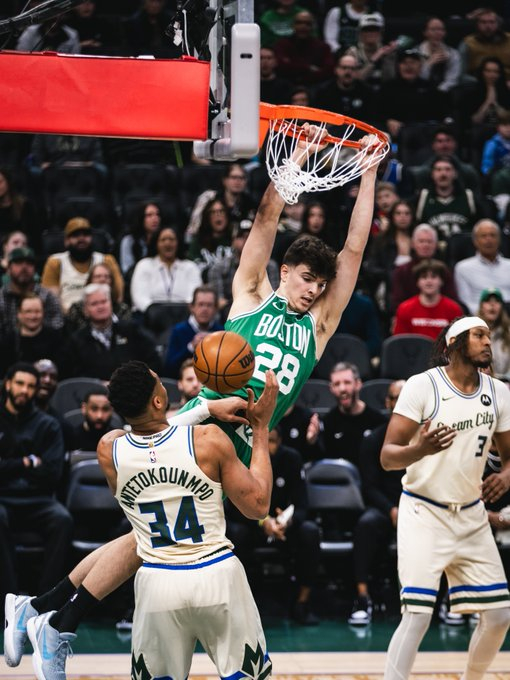 18分16篮板3抢断2封盖雨果-冈萨雷斯和拉里-伯德是凯尔特人队史仅有的两位在新