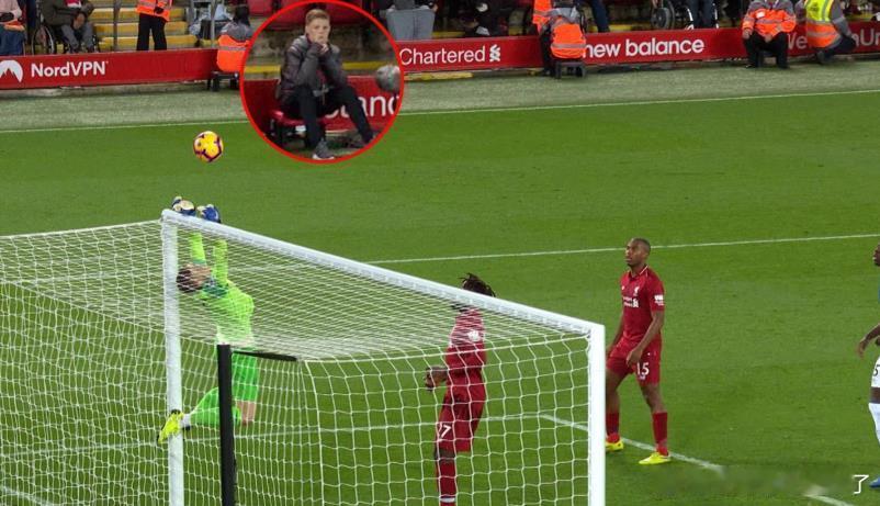 最近青训踊跃不少新星，利物浦官方首次挂了平宁顿的采访省流版本：谈了自己的恢复 、