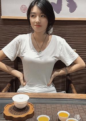 好美的眼睛，太迷人了![强]