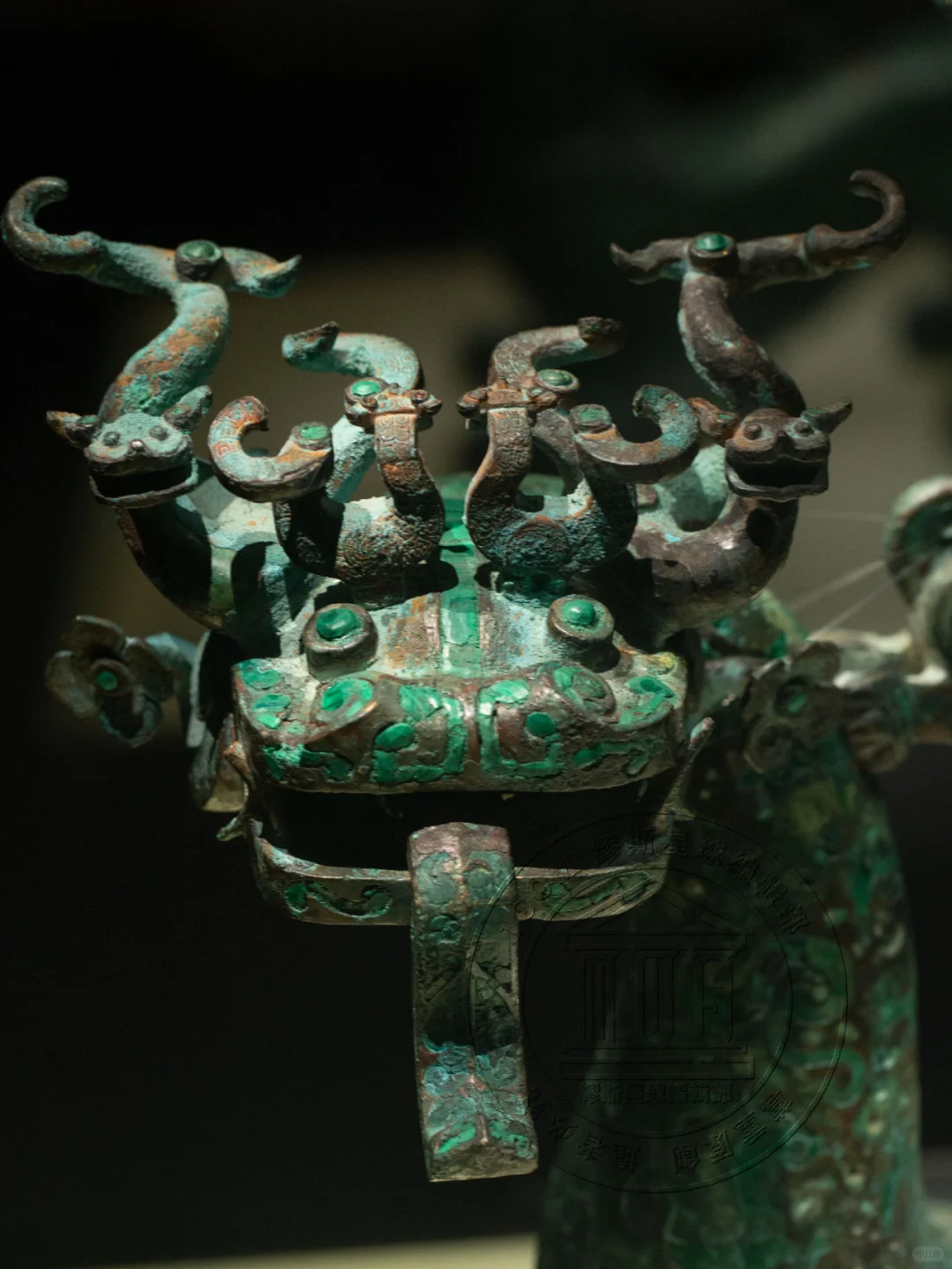 【嵌绿松石青铜神兽】“驾婉龙以周游八极”