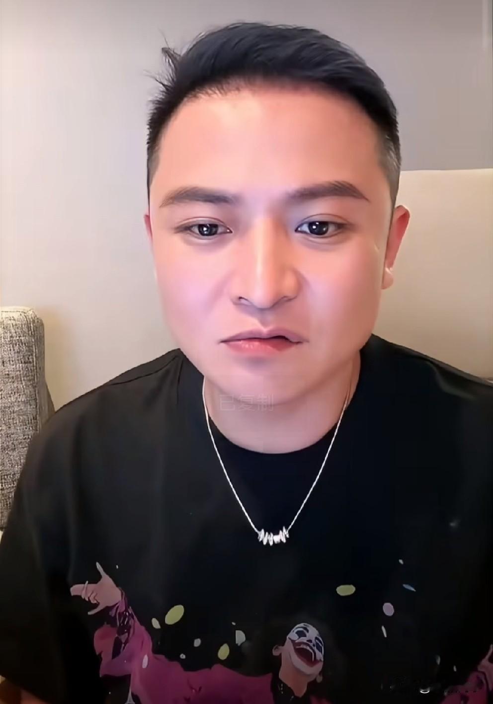 二子爷爆料pp琦人品极差，外面养女人，还为了女人跟童锦城争风吃醋，最后比不过还拿